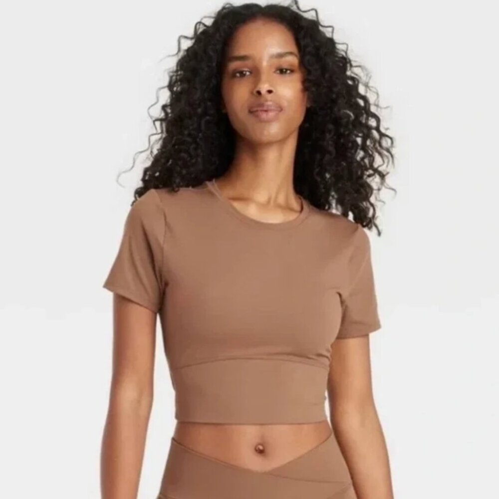 NWT JoyLab XS Mocha Brown Active Cropped Fit Tee Shirt Short Sleeve Crew Neck